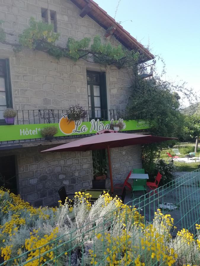 Penzion La Mirabelle-Casteil Country House Exteriér fotografie
